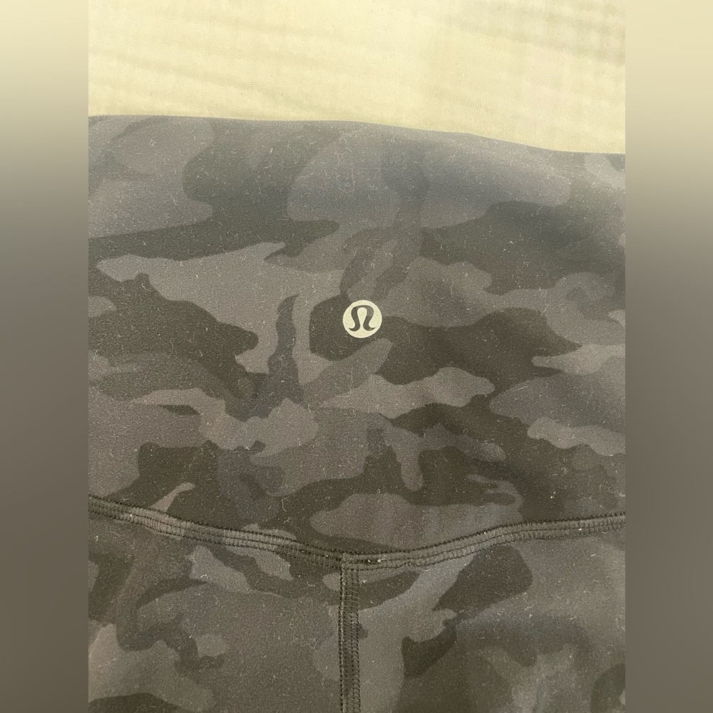 Lululemon Align leggings 25” size 6